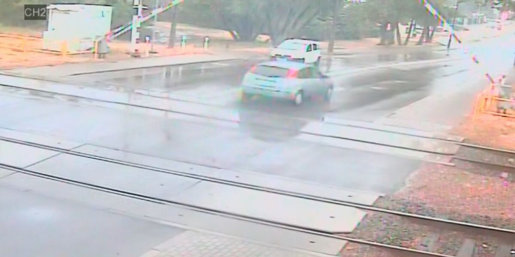 WJECHAŁ NA PRZEJAZD, GDY ZAMYKAŁY SIĘ ROGATKI