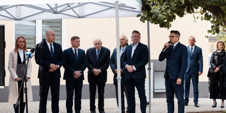 Otwarcie zmodernizowanego budynku ZOL w Choroszczy