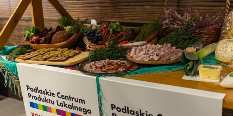 Jarmark jesienny z produktami regionalnym