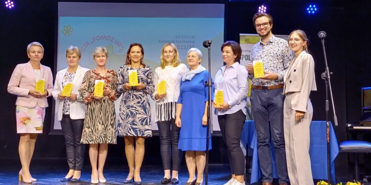 Pola Nadziei Fundacji „Pomóż Im” zakwitną po raz 14.