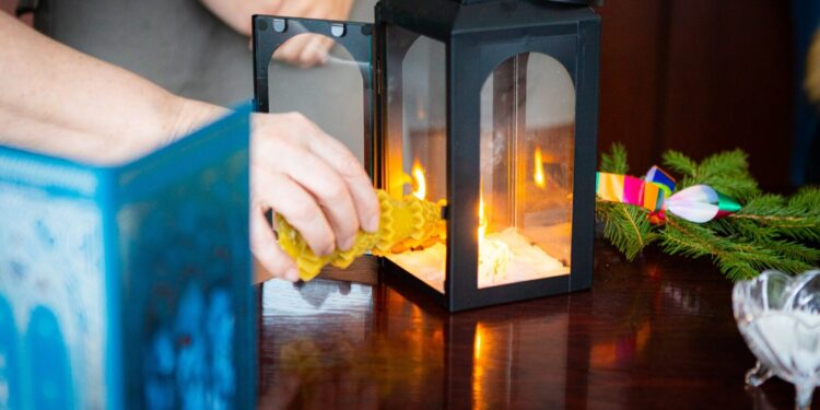 Przekazanie Betlejemskiego Światełka Pokoju w Mońkach