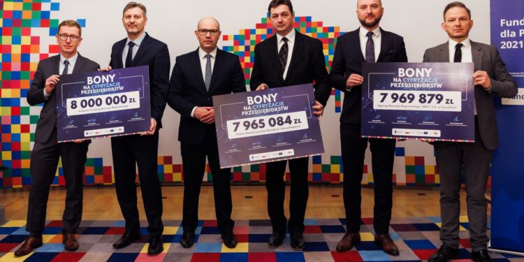 24 mln zł z funduszy europejskich na cyfryzację firm