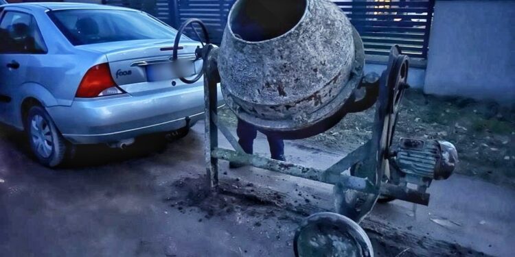 Policjant z Łomży na wolnym zatrzymał złodzieja betoniarki