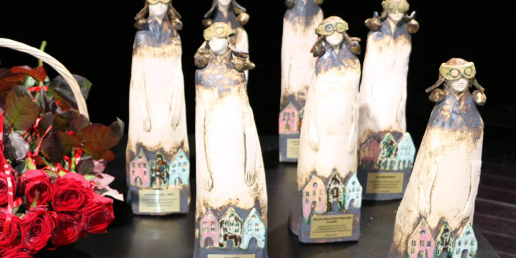 Prezydent Łomży uhonorował ludzi kultury