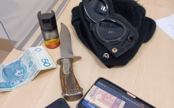 GROZIŁ NOŻEM I WYRWAŁ TOREBKĘ - ZOSTAŁ ZATRZYMANY