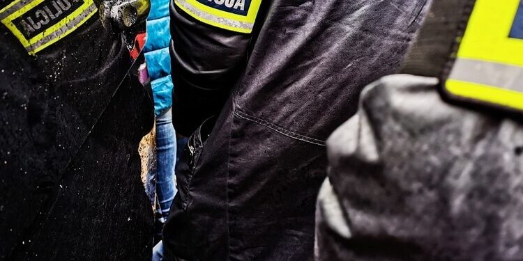 ZNĘCAŁ SIĘ NAD ŻONĄ, ZOSTAŁ ZATRZYMANY