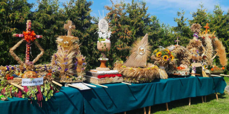 Dożynki gminne w Żarnowie Drugim