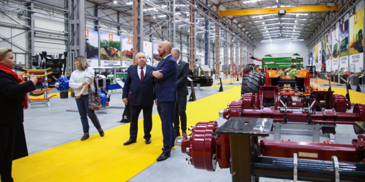 Marszałek odwiedził firmę Pronar