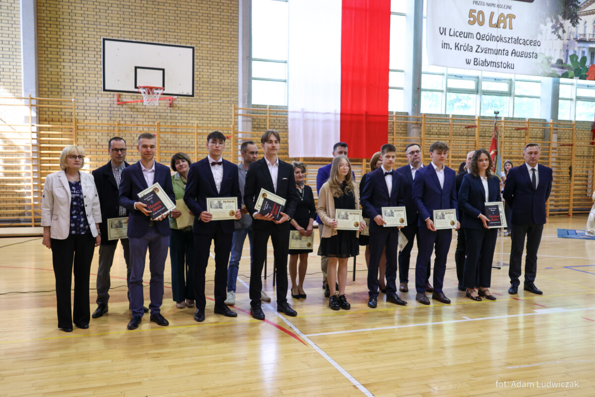 Koniec roku szkolnego absolwentów szkół ponadpodstawowych