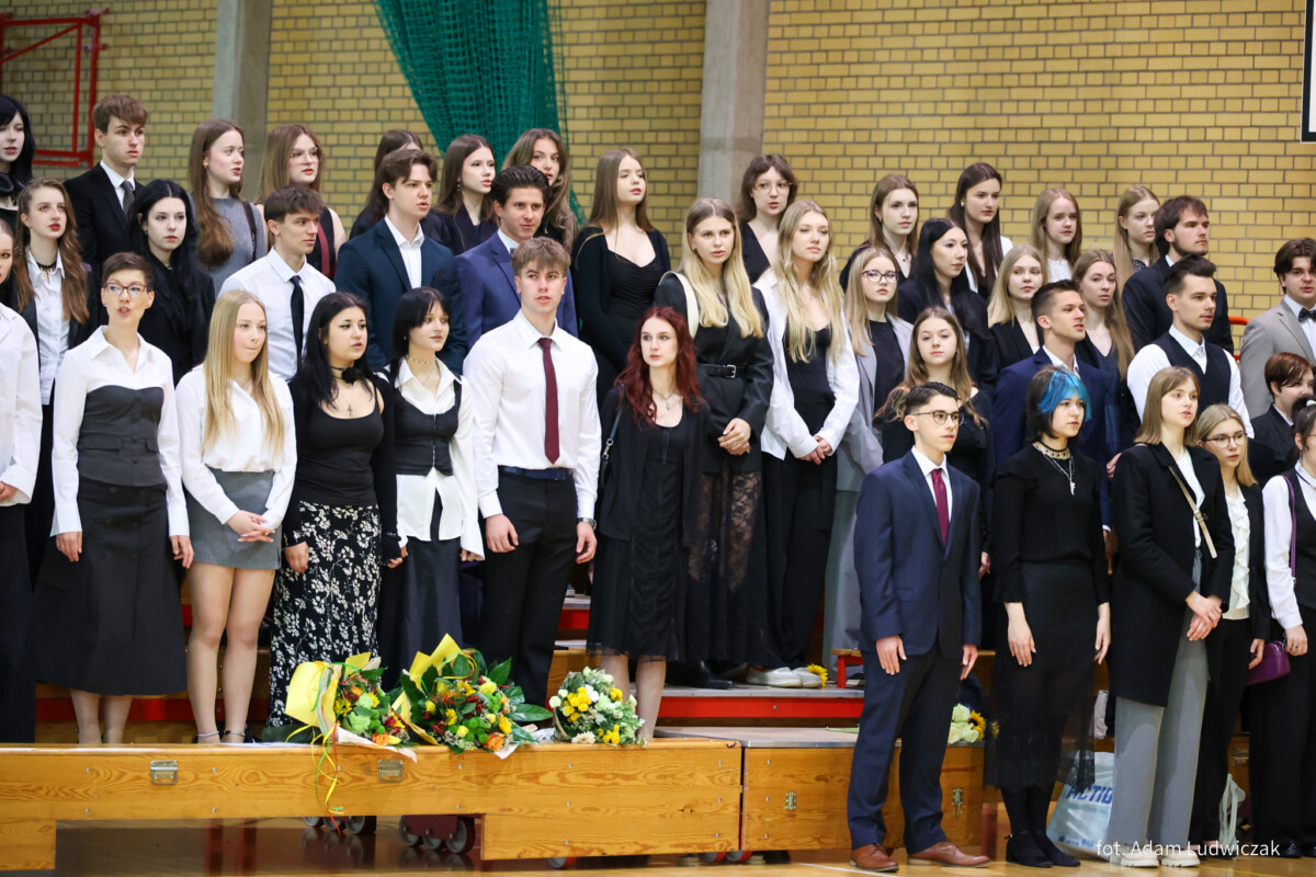 Koniec roku szkolnego absolwentów szkół ponadpodstawowych