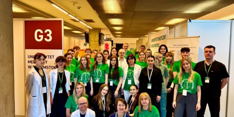 "Ale kosmos", czyli UMB na Pikniku Naukowym w Warszawie