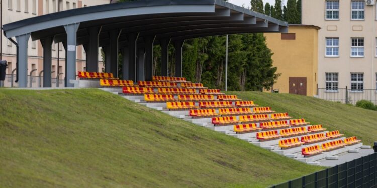 Otwarcie stadionu miejskiego w Czarnej Białostockiej