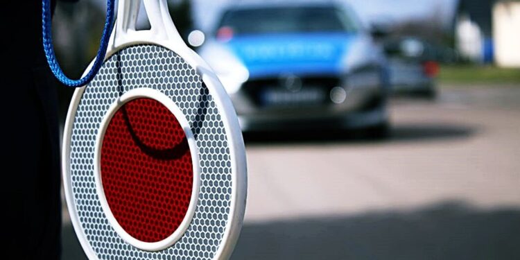 NIETRZEŹWY I BEZ PASÓW