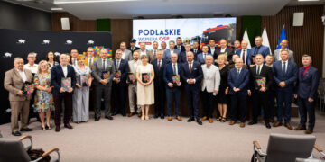 Wręczenie umów dotacyjnych dla OSP - Podlaskie wspiera OSP