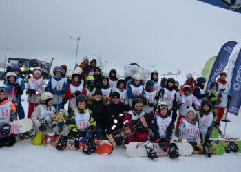 Suwalscy policjanci na stoku w Szelmencie