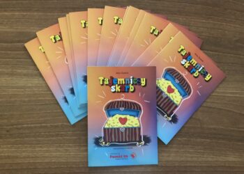 Fundacja Pomóż Im wydała bajkę, połączoną z kolorowanką