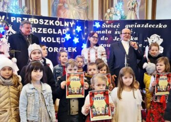 Przedszkolaki kolędowały na Hołowiesku