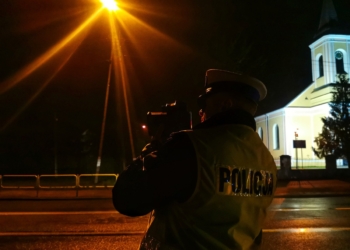 ZAPROPONOWAŁ ŁAPÓWKĘ, BO PRZEKROCZYŁ PRĘDKOŚĆ