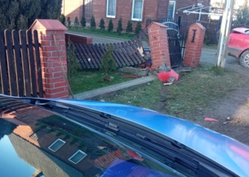 16-LATEK BEZ UPRAWNIEŃ WJECHAŁ W PŁOT