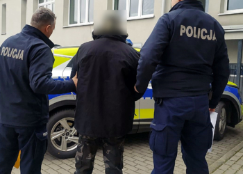POLICJANCI ZATRZYMALI POSZUKIWANEGO NA 3 LATA WIĘZIENIA ZA SPOWODOWANIE ŚMIERTELNEGO WYPADKU