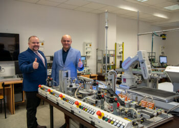 Cyfryzacja przemysłu na Wydziale Elektrycznym Politechniki Białostockiej!