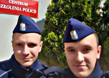 BRACIA POLICJANCI NA WOLNYM ZATRZYMALI NIETRZEŹWEGO KIEROWCĘ