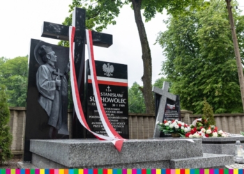 W Białymstoku odsłonięto nowy pomnik ks. Stanisława Suchowolca