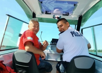 WYWRÓCONA ŻAGLÓWKA – POMOGLI WODNIACY