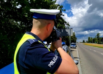 ZA PRĘDKOŚĆ STRACIŁ PRAWO JAZDY