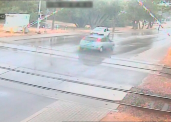 WJECHAŁ NA PRZEJAZD, GDY ZAMYKAŁY SIĘ ROGATKI