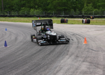 Bolid CMS-08 zespołu Cerber Motorsport z Politechniki Białostockiej startuje w Formula Student Romania