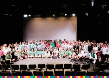 Zespoły ludowe z całego świata w podlaskiej operze