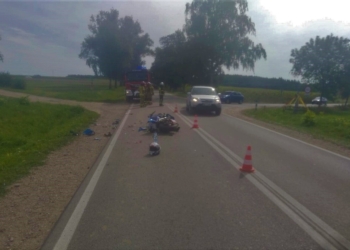 POSZUKIWANY LISTAMI GOŃCZYMI WPADŁ, BO SPOWODOWAŁ WYPADEK