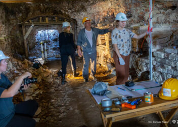 Studenci Wydziału Architektury  w akcji #ratujemykatakumby. Trwa inwentaryzacja unikalnego zabytku