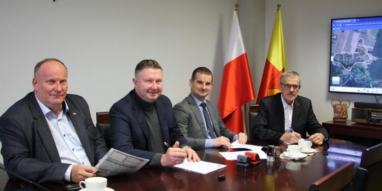 Umowa dot. przebudowy drogi Karczmisko – Czarna Wieś K.