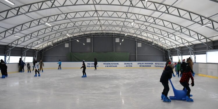 Zapraszamy na łyżwy w Suwałkach