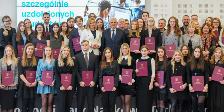 Stypendia prezydenta dla studentów