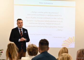 Awanse białostockich nauczycieli