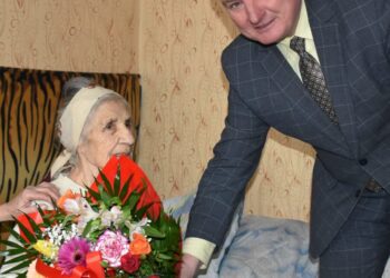 Setną rocznicę urodzin świętowała mieszkanka Studziwód