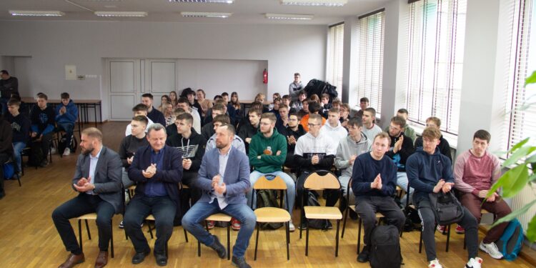 Ośrodek Karier Suwalskich Absolwentów (OKSA)