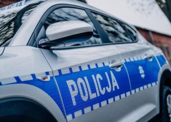 60-LATEK ODPOWIE PRZED SĄDEM ZA WYLEWANIE ŚCIEKÓW NA DROGĘ