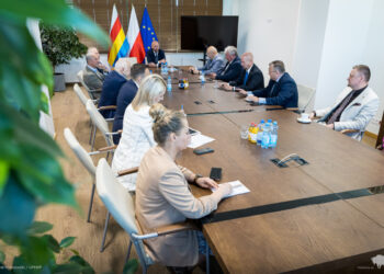 Marszałek spotkał się z konsulami honorowymi