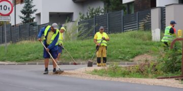Odbiór techniczny ul. Niewodnickiej w Klepaczach