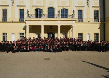 240 dyplomowanych nowych lekarzy