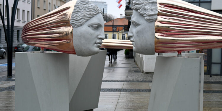 Rzeźba „Obietnica” zostanie poddana renowacji