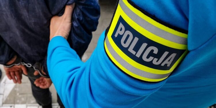 Poszukiwany na zakazie z łupem w koszyku