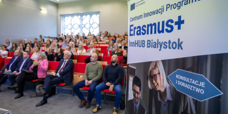 Politechnika Białostocka wspiera innowacje poprzez program Erasmus+.