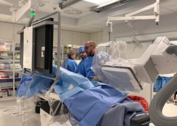 Nowatorski zabieg w USK w Białymstoku - embolizacja naczyń w stawie kolanowym