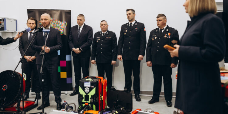 790 tys. zł z funduszy europejskich dla OSP z gminy Dobrzyniewo Duże