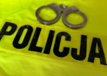 POSZUKIWANY 54-LATEK W RĘKACH POLICJANTÓW